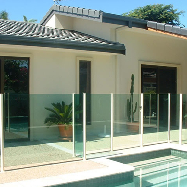 8mm or 12mm Tempered Glass Panels for Stylish Pool Fencing