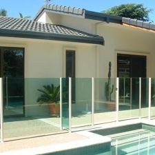8mm or 12mm Tempered Glass Panels for Stylish Pool Fencing