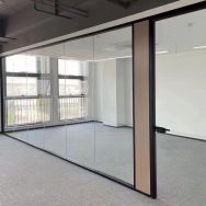 How to choose the right glass office partition?