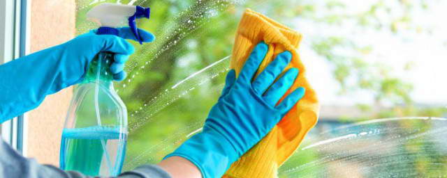 How to clean printed glass doors?