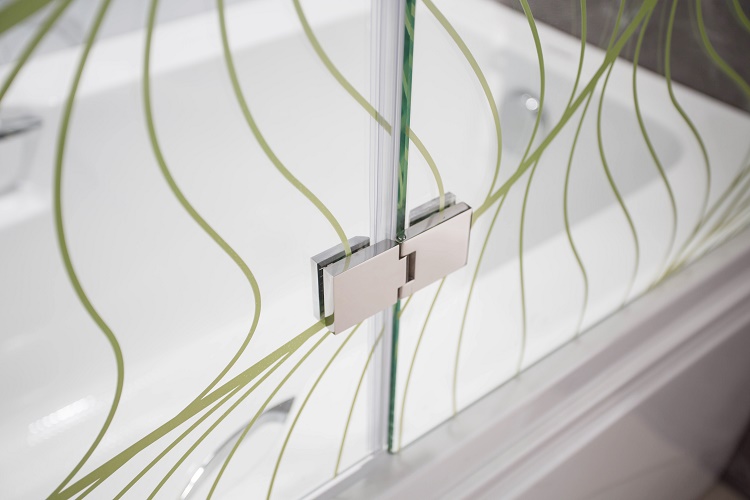 China Hinged Frameless Tub Door.jpg